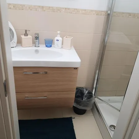 White House Apartman *